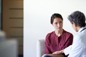 Bei Stress hilft ein Gespräch frau-gespraech-stress